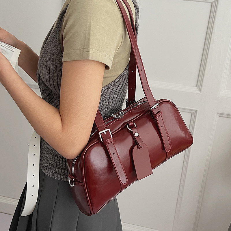 Women Bags For Airport - กระเป๋าหนัง PU สำหรับผู้หญิง ทรงบอสตัน สายปรับได้ ตกแต่งด้วยหัวเข็มขัด