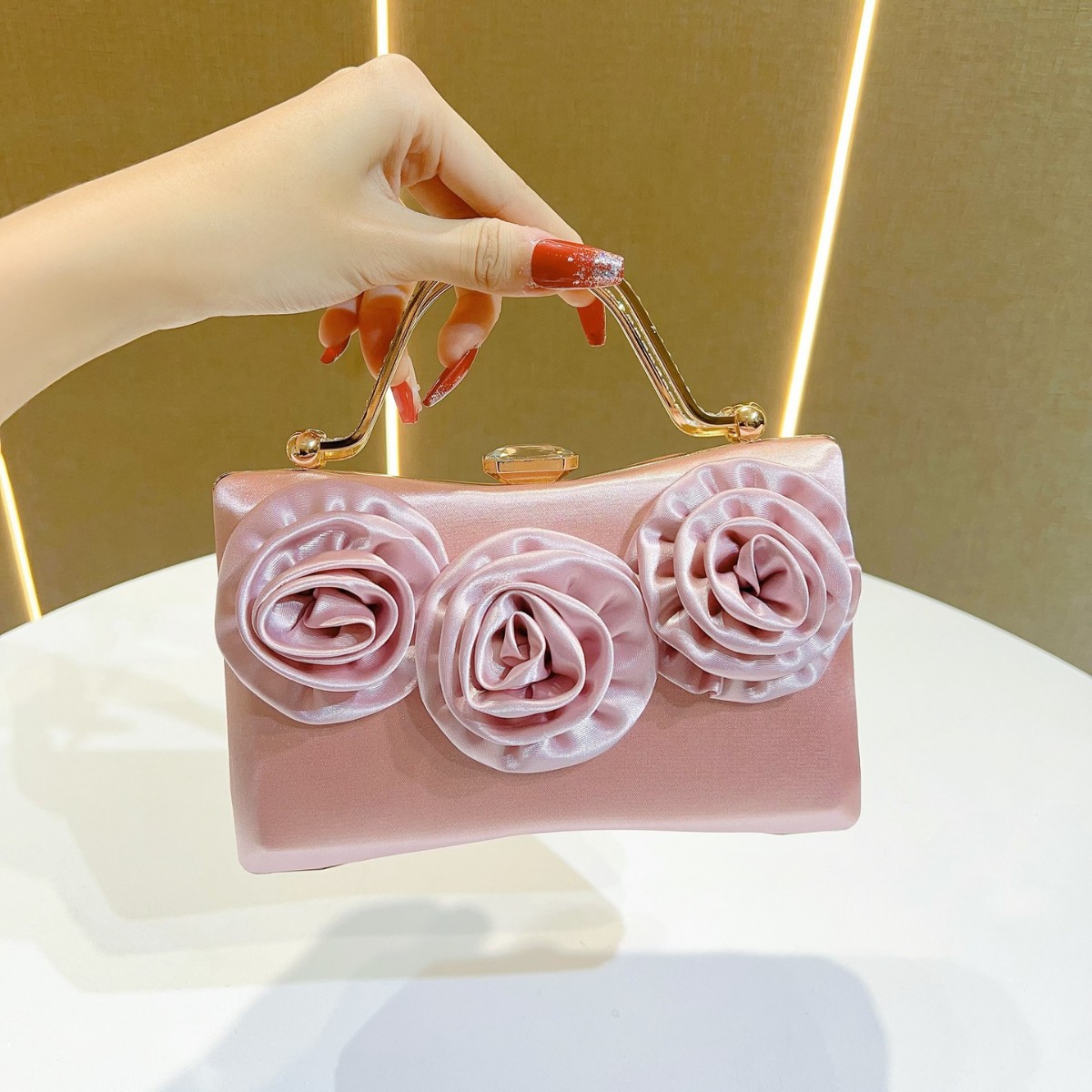 Women'S Bags New Look - ใหม่ผ้าไหมคลัทช์ผู้หญิงเพชรCrossbodyกระเป๋าElegant Partyกระเป๋าถือแฟชั่นกระเป๋าจัดเลี้ยงสําหรับงานแต่งงานชุดอาหารค่ําดู