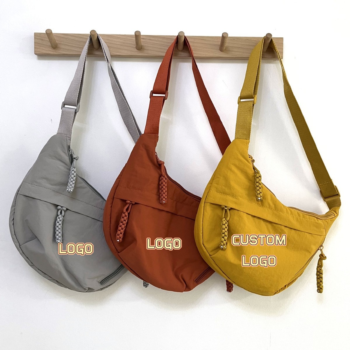 กระเป๋าคาดลำตัวไนลอนรูปพระจันท - Women Bags Logo บทวิจารณ์และราคา