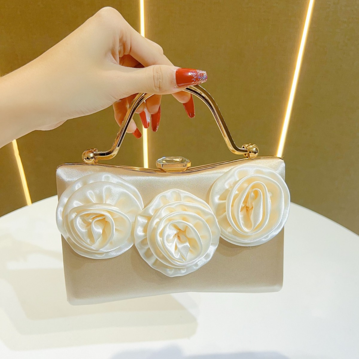 ใหม่ผ้าไหมคลัทช์ผู้หญิงเพชรCro - Women'S Bags New Look บทวิจารณ์และราคา