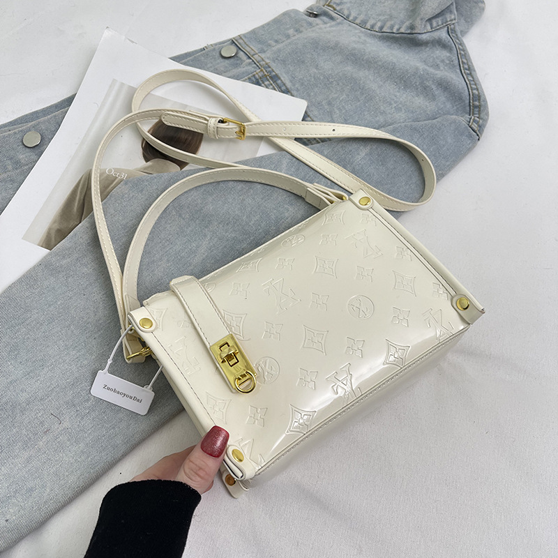 คอลเลคชั่นดีไซน์คลาสสิก 2026 ร - Women Bags Collection บทวิจารณ์และราคา