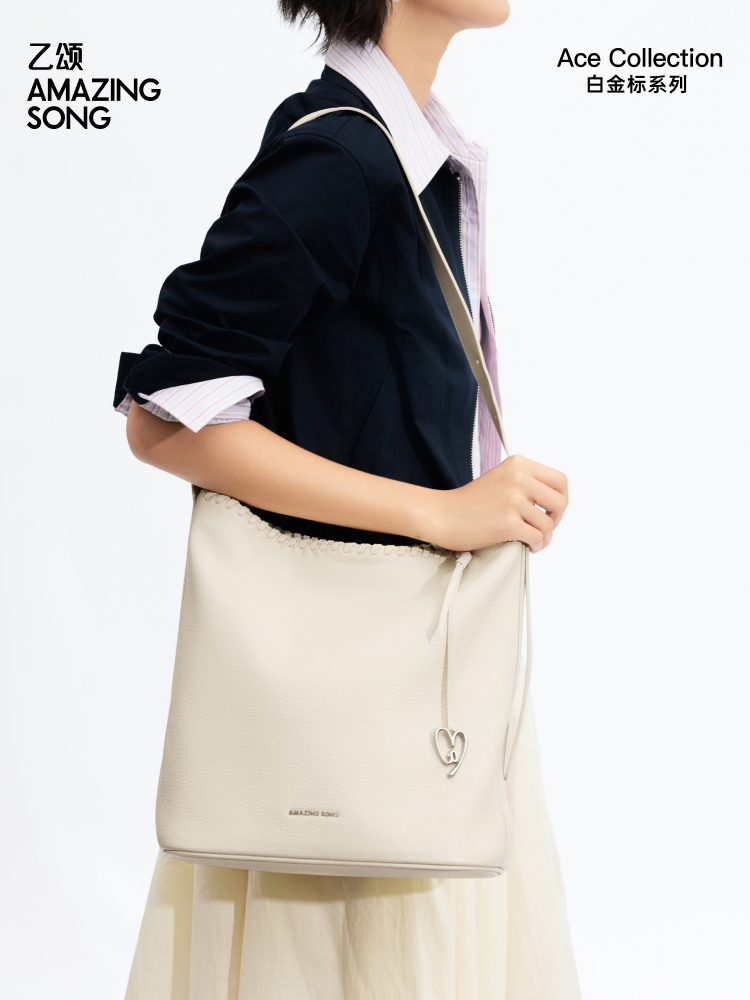 กระเป๋าถือทรงถังหนังแท้ลายทอ T - Women Bags Collection บทวิจารณ์และราคา
