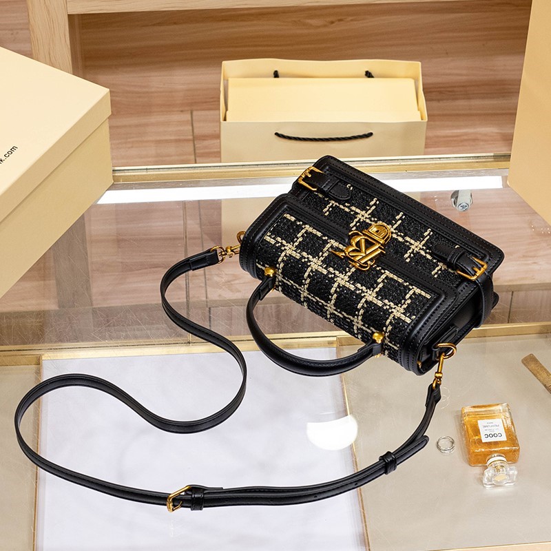 กระเป๋าถือสตรียี่ห้อ 2025 ฤดูร - Women Bags Premium Brands บทวิจารณ์และราคา